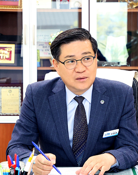 Quận trưởng Hamyang-gun, Jin Byeong-yeong