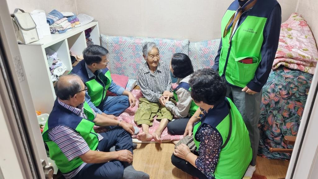 함양 서하면 지역사회보장협의체 추석맞이 취약계층 안부 살핌